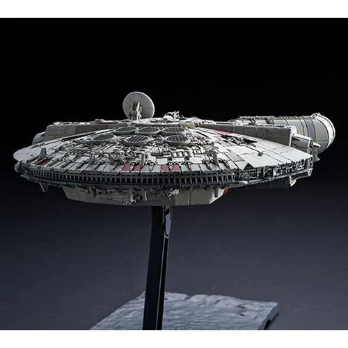 1/144 Star Wars: The Rise of Skywalker Millennium Falcon