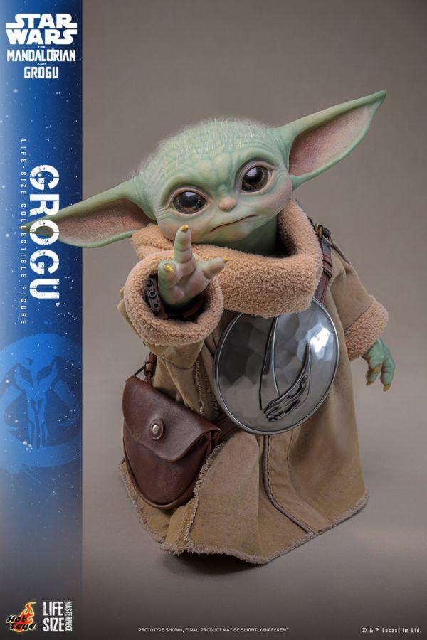The Mandalorian &amp; Grogu (2026) – Grogu 1:1 Scale Collectible