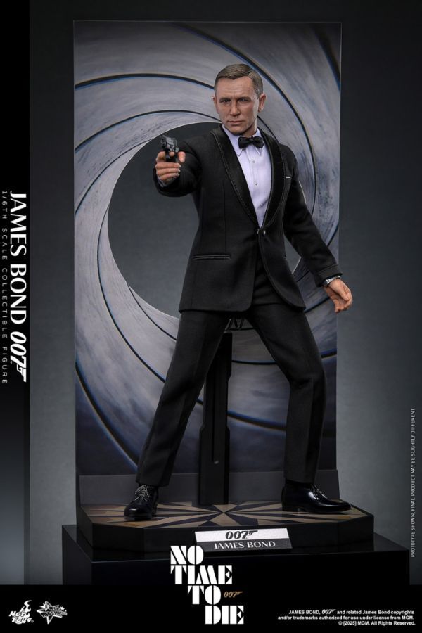 James Bond: No Time To Die – James Bond (Daniel Craig) 1:6 Scale Action Figure