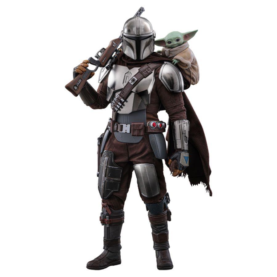Star Wars: The Mandalorian &amp; Grogu – The Mandalorian with Grogu 1:6 Scale Collectible Action Figure