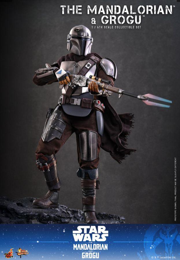 Star Wars: The Mandalorian &amp; Grogu – The Mandalorian with Grogu 1:6 Scale Collectible Action Figure