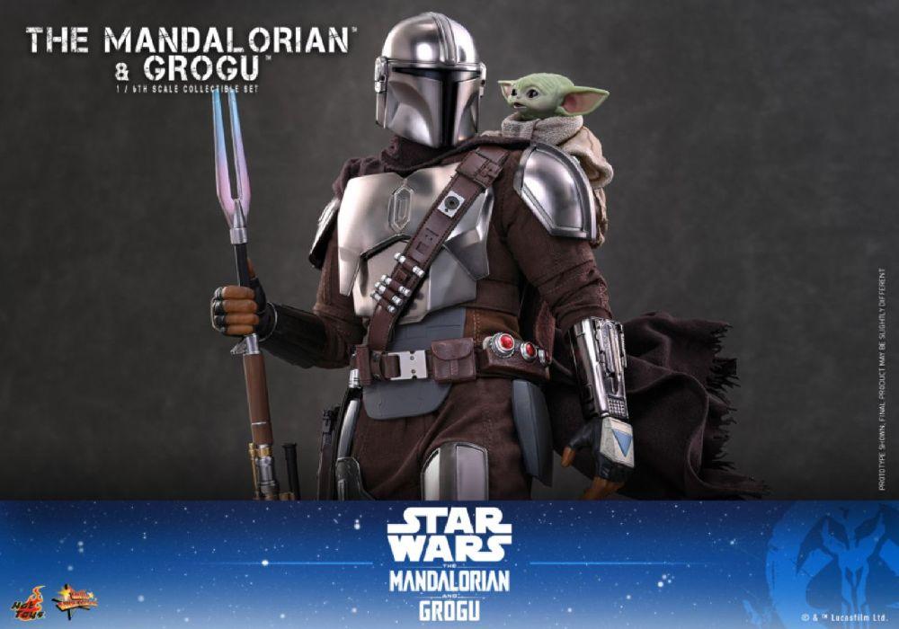 Star Wars: The Mandalorian &amp; Grogu – The Mandalorian with Grogu 1:6 Scale Collectible Action Figure