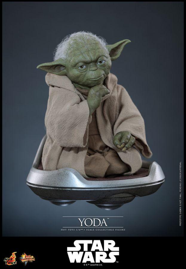 Star Wars – Yoda 1:6 Scale Collectable Action Figure