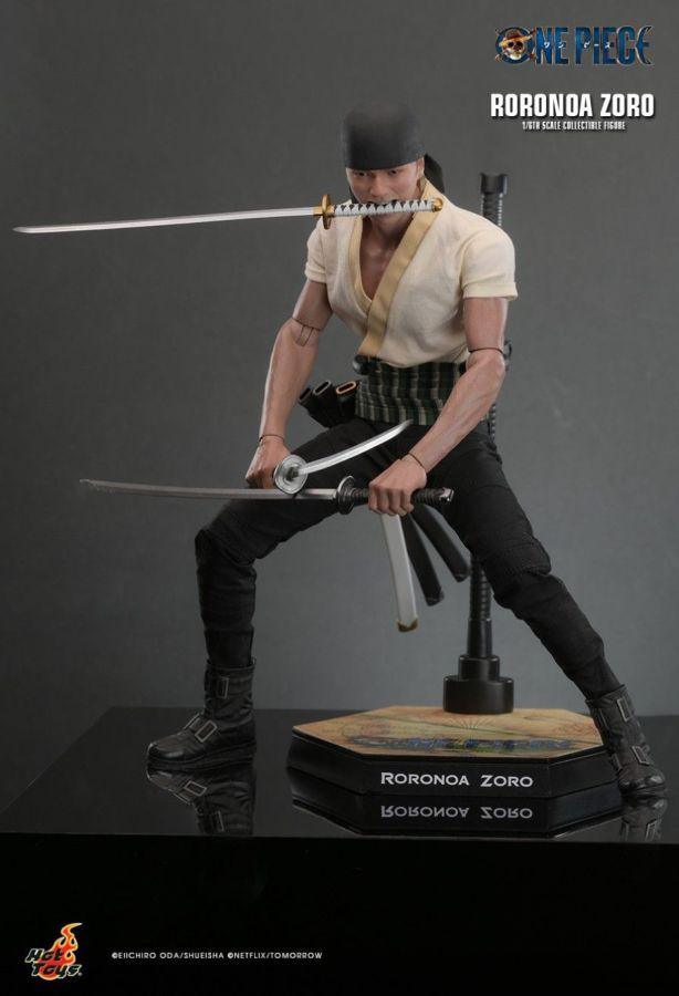 One Piece (Netflix) – Roronoa Zoro 1:6 Scale Collectable Action Figure