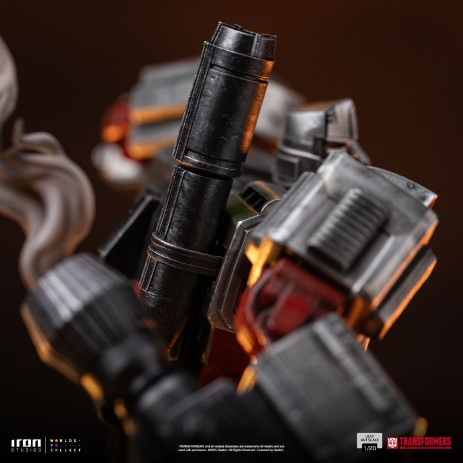 Transformers – Megatron Demi Art 1:20 Scale Statue
