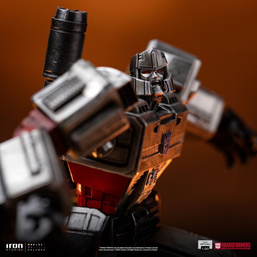 Transformers – Megatron Demi Art 1:20 Scale Statue