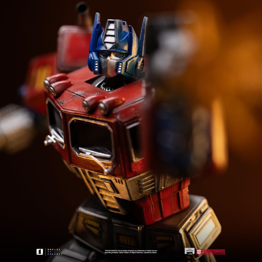 Transformers – Optimus Prime Demi Art 1:20 Scale Statue