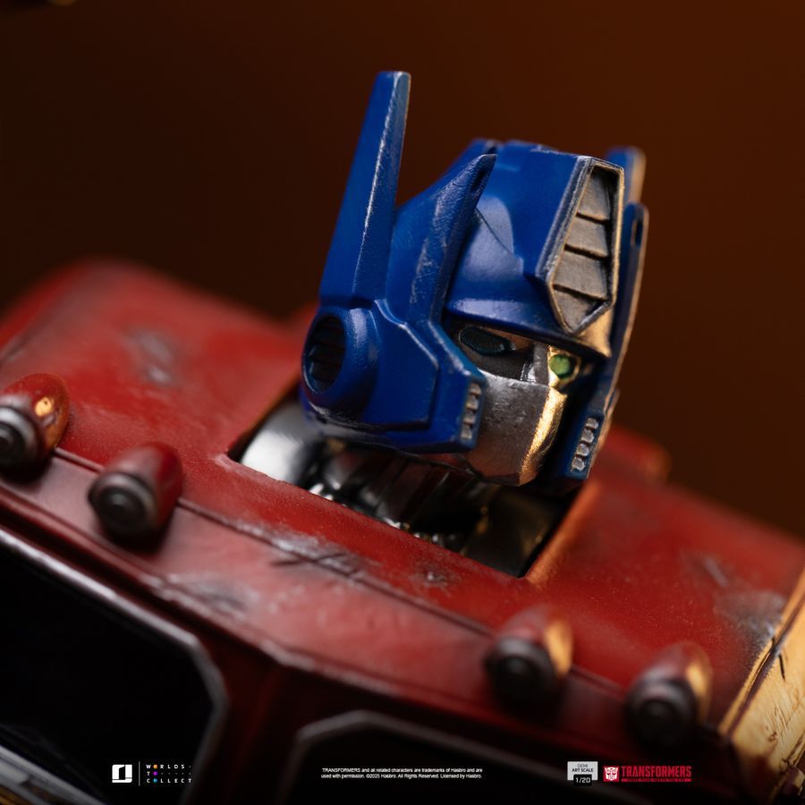 Transformers – Optimus Prime Demi Art 1:20 Scale Statue