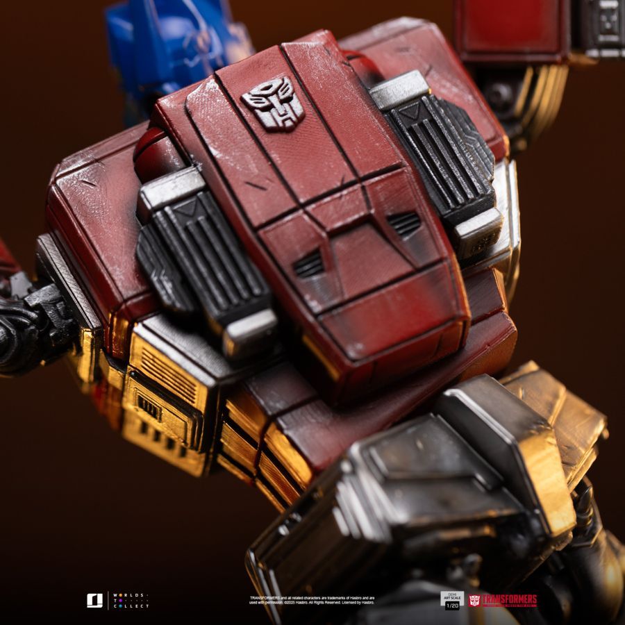 Transformers – Optimus Prime Demi Art 1:20 Scale Statue