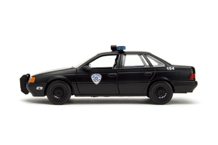 Robocop – 1986 Ford Taurus with Robocop 1:24 Scale Set