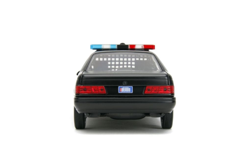 Robocop – 1986 Ford Taurus with Robocop 1:24 Scale Set