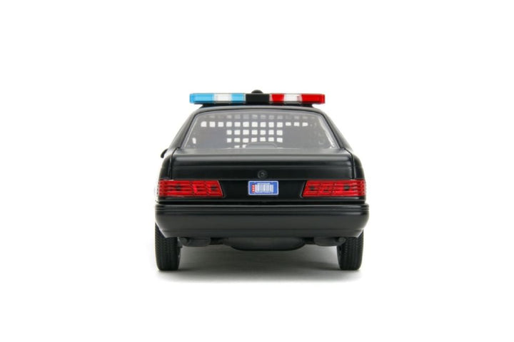 Robocop – 1986 Ford Taurus with Robocop 1:24 Scale Set