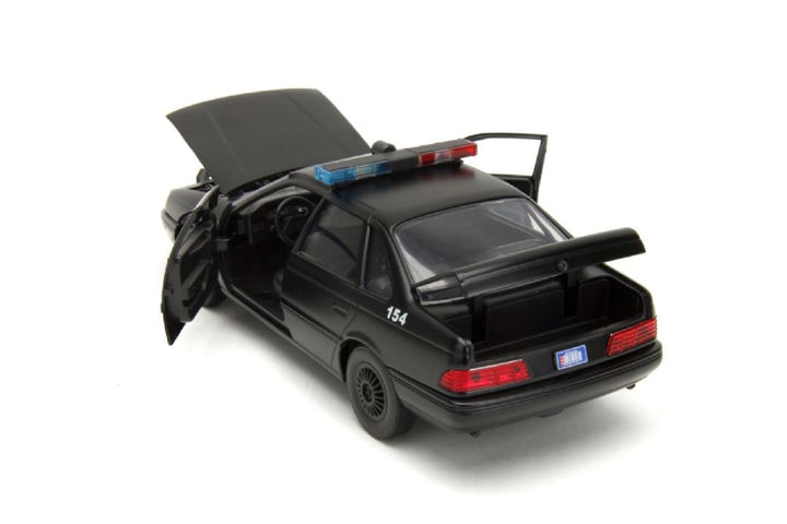 Robocop – 1986 Ford Taurus with Robocop 1:24 Scale Set
