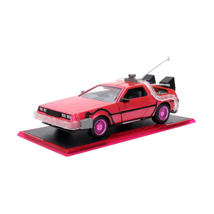 Pink Slips – Delorean (Pink) 1:24 Scale Diecast Vehicle