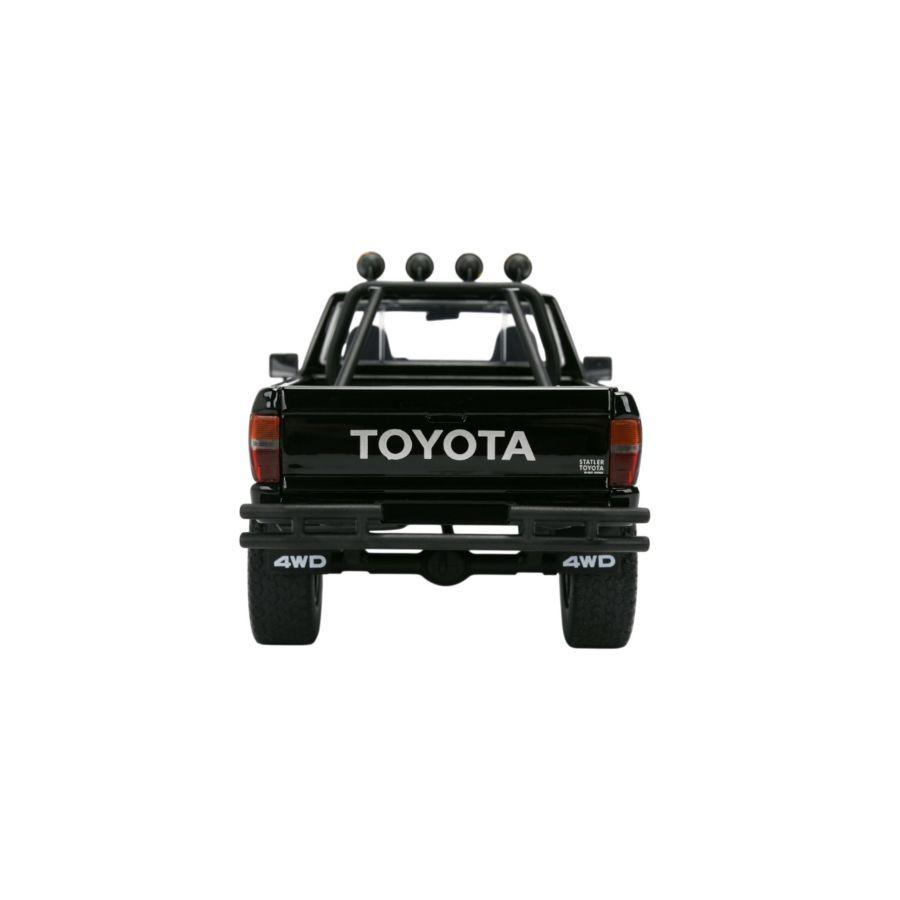 Back to the Future – 1:24 1985 Toyota SR5 Pickup Truck with Marty’s Skateboard Diecast Vehicle