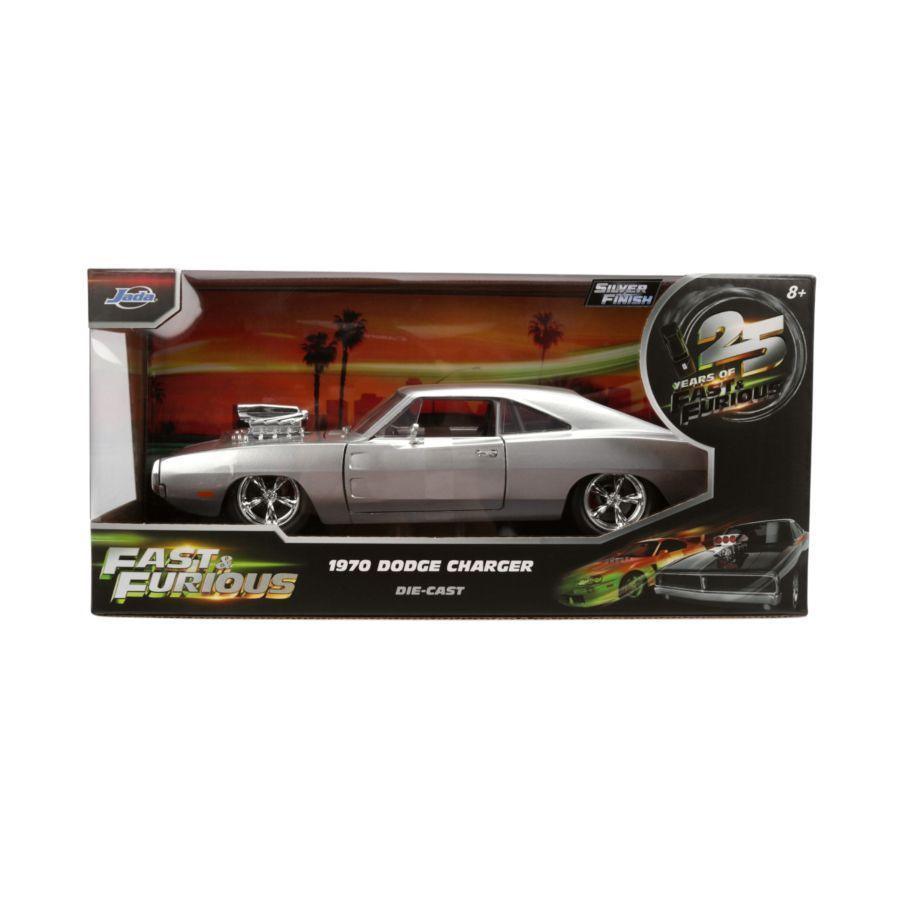 Fast &amp; Furious – Dom’s 1970 Dodge Charger Anniversary 1:24 Scale Diecast Vehicle