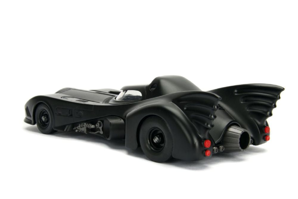 Batman (1989) – Batmobile 1:24 with Batman