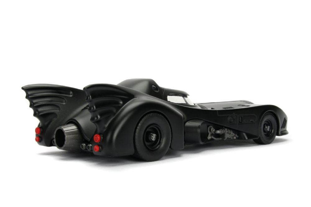 Batman (1989) – Batmobile 1:24 with Batman