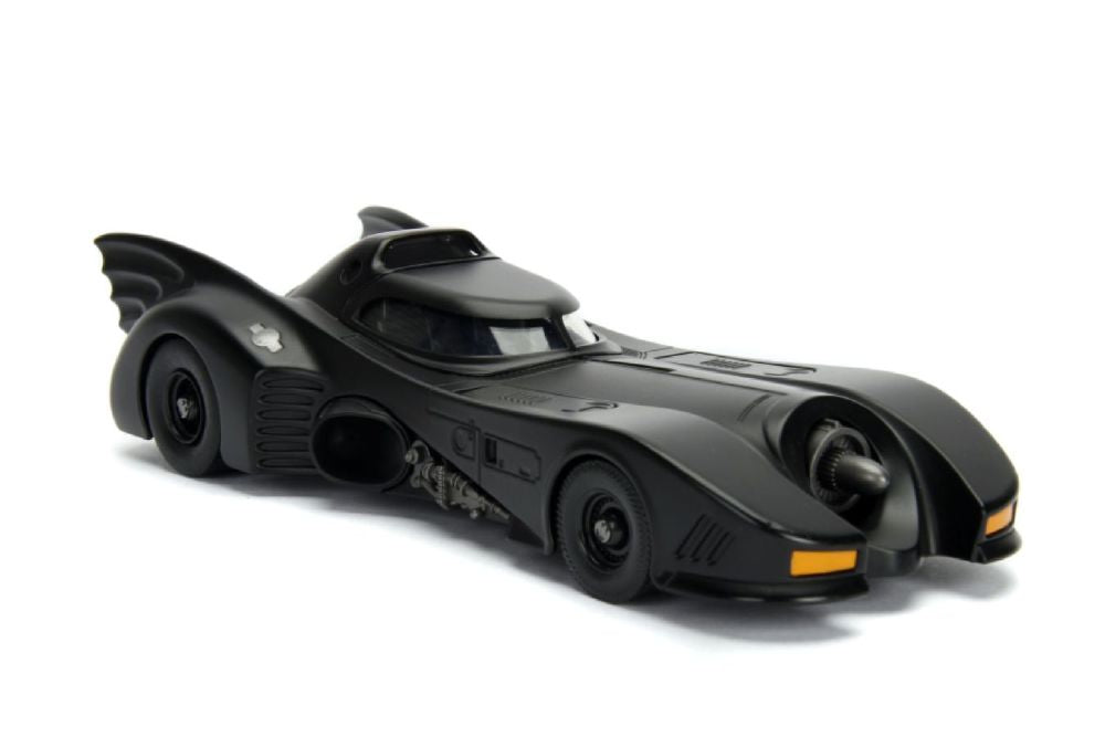 Batman (1989) – Batmobile 1:24 with Batman