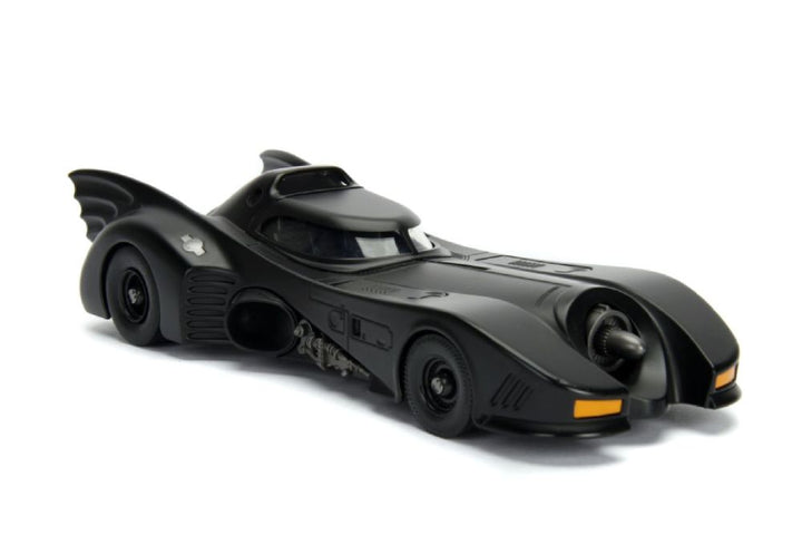 Batman (1989) – Batmobile 1:24 with Batman