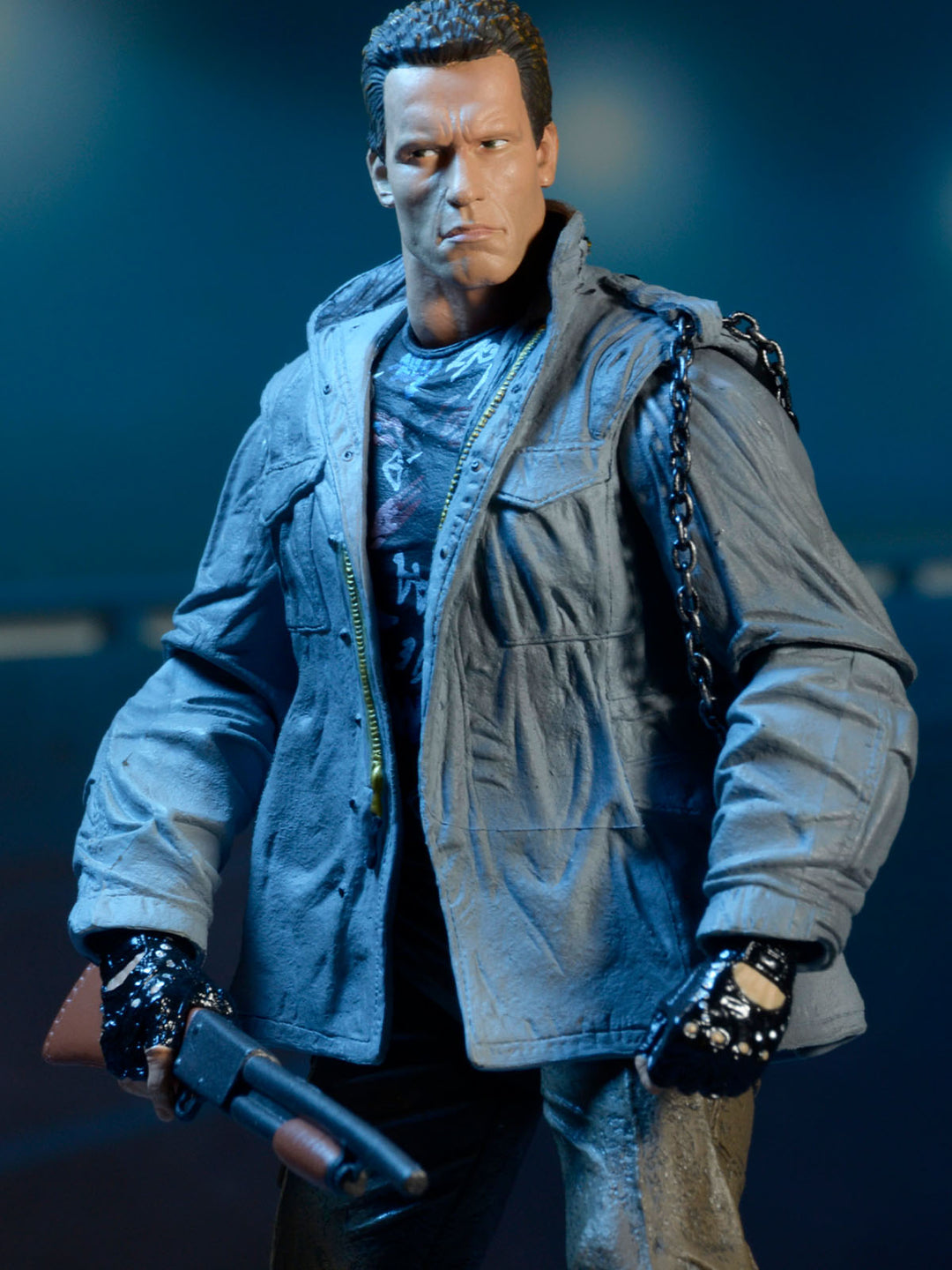 TERMINATOR ULTIMATE T-800 (TECH NOIR) 7″ SCALE ACTION FIGURE